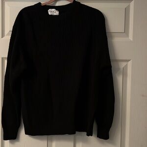Aritzia - Black waffle knit sweater - size L